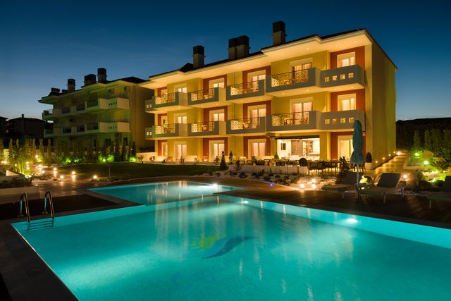 Lagaria Palace, Halkidiki