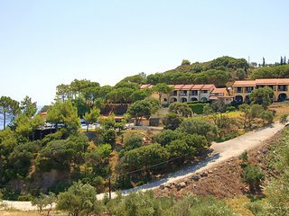Celia Hotel, Vasilikos