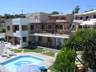 Koukouras Hotel, Stalos