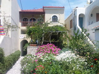 Smaragda Hotel, Votsalakia