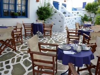 Dilion Hotel, Parikia