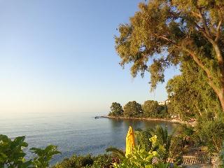 Grekis Hotel & Apartments, Petalidi