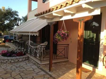 Esperia Studios Lefkada, Tsoukalades