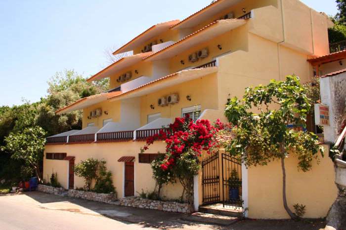 Lia Studios, Skala Marion