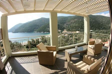 Rouda Village Studios, Lefkas Town