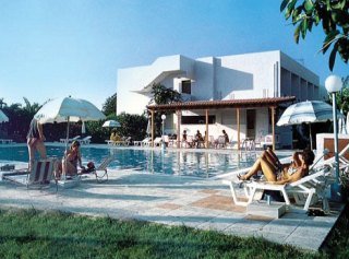 Iris Hotel, Psalidi